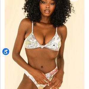 Dippin daisys zen top bikini top